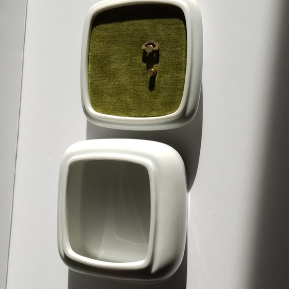 1987 Avon Vintage pink rose music jewelry box, New - Picture 3 of 6